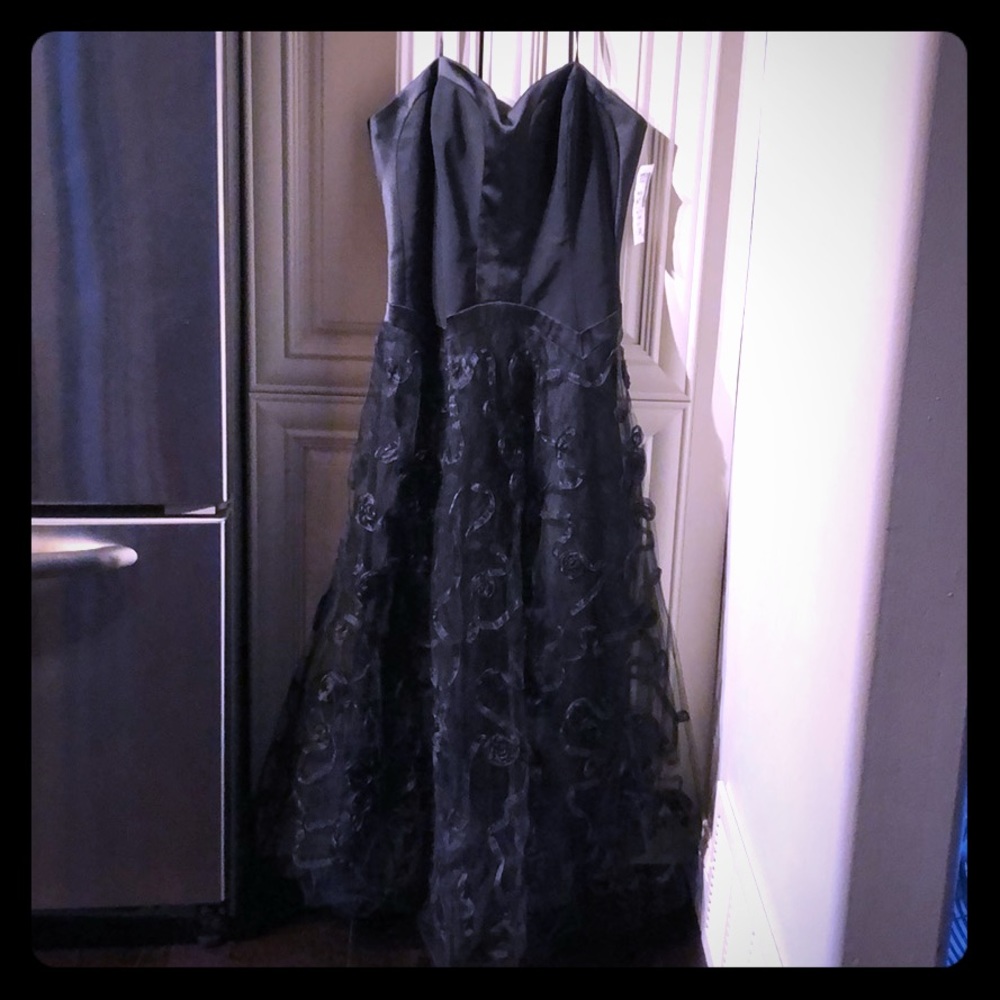 Laundry black dress NWT
